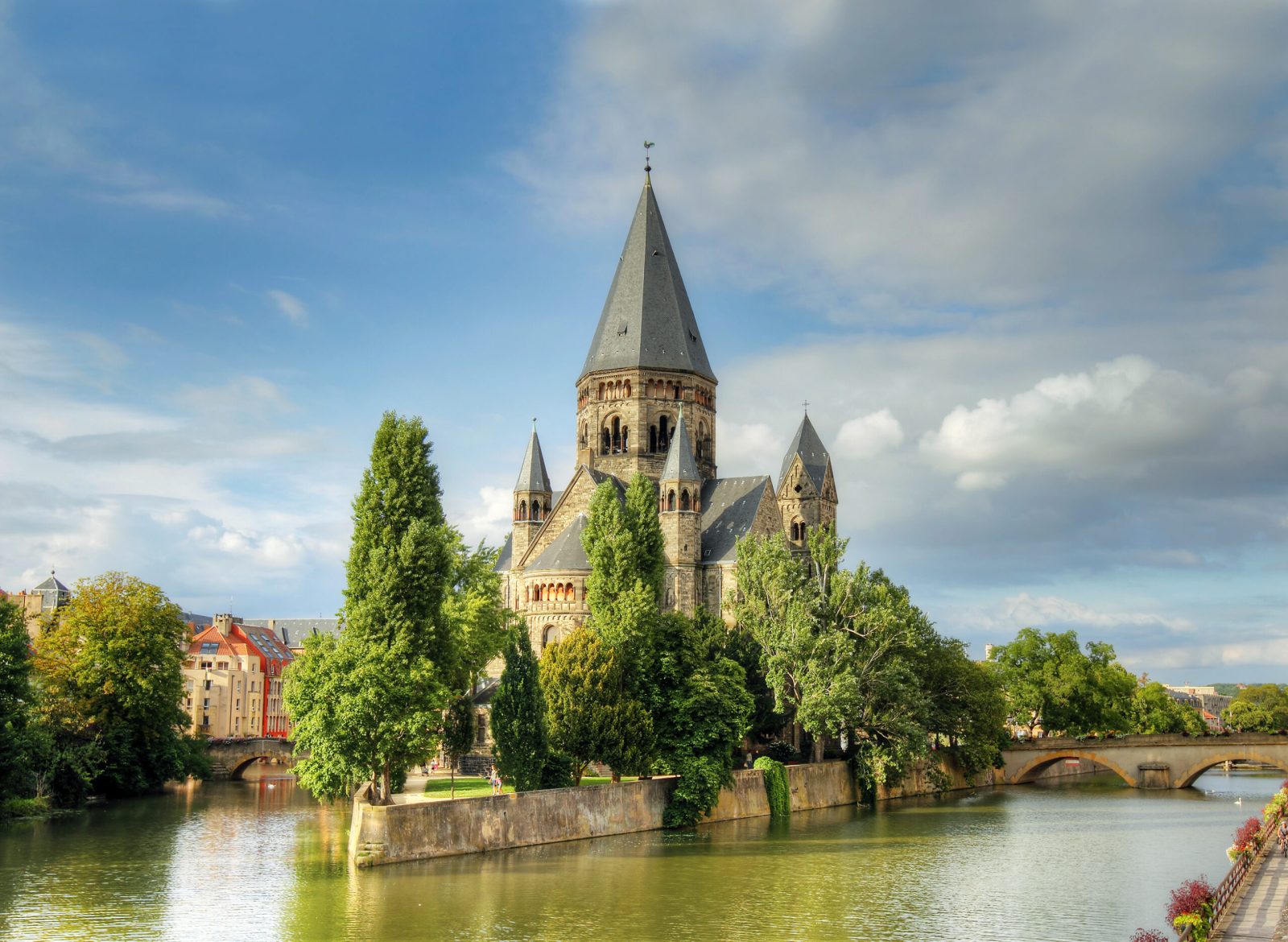 shutterstock_171839198-scaled-1